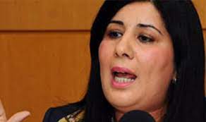 غابت الفنانة المصرية الصاعدة عبير بيبرس عن البلاتوه ومن أمام الكاميرات مدة 3 سنوات، لتطل خلال الساعات الماضية من وراء القضبان، بتهمة قتل زوجها بطعنه بقطعة زجاج خلال. Ø§Ù„Ø³ÙŠØ±Ø© Ø§Ù„Ø°Ø§ØªÙŠØ© Ù„Ù„Ù…ØªØ±Ø´Ø­Ø© Ø¹Ø¨ÙŠØ± Ù…ÙˆØ³ÙŠ