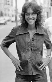 Check spelling or type a new query. Love This Photograph Of The Late Great Karen Carpenter Posing For This Picture On Hollywood Boulevard In Ho Karen Carpenter Karen Richards Richard Carpenter