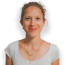 22 Marie-Esther Rouffet-Degbelo