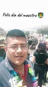 Creci en una familia en donde la mayoría se dedican o dedicaron a la  docencia y para ser sincero yo decía cada que podía que al menos yo no  quería seguir ese camino, el tiempo paso y hace casi 6 años ...