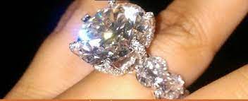 Floyd Mayweather Engagement Ring Cost And Carats Thecount Com Huge Engagement Rings Silver Engagement Rings Vintage Engagement Rings Unique