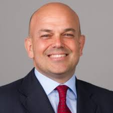 Vince León se une al equipo de Voya IM en Miami