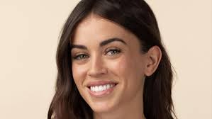 Imágenes del día: la 'influencer' Rocío Camacho se pasa al rubio, pero solo  por un rato