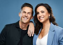 Från färdtjänst till paljetter petra mede berättar om vägen tillbaka. David Lindgren Leder Let S Dance Med Petra Mede Det Kanns Bade Arofyllt Och Spannande Megafonen Skelleftea