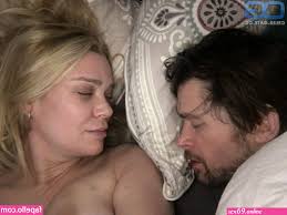 laurie holden nude - Sexy photos