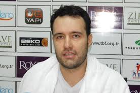 Royal Halı Gaziantep Basketbol takımının birinci lige yükselmesinde önemli rol oynayan başarılı oyuncu Mesut Ademoğlu, Vestel ile anlaştı. - mesut-ademoglu-vestelde