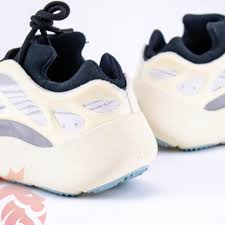 Handfuls of releases and restocks are still expected for the remainder of 2021, and another yeezy 700 v3 has recently joined the anticipated roster. Real Vs Fake Adidas Yeezy 700 V3 Azael Edition