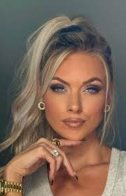 How gorgeous is this perfect t!