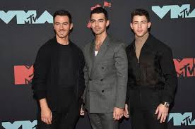 Последние твиты от jonas brothers (@jonasbrothers). The Jonas Brothers Spotted At Chicago Barbecue Joint And They May Be Back Chicago Tribune