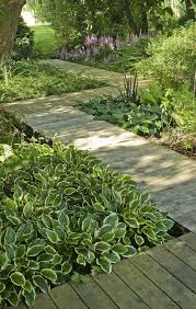 Der Gartenweg 50 Gartenwege Welche Sie Durch Den Aussenbereich Fuhren Garten Garten Landschaftsbau Gartenweg