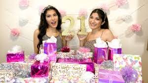 A 21st birthday is a huge occasion in a girl's life. Birthday Gifts For 21 Year Old Women Geschenke Cute766
