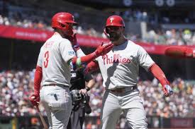 Phillies vs. Padres: Duelo de Titanes en San Diego - Imagen principal del artículo