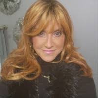 Lori Wills's Instagram, Twitter & Facebook