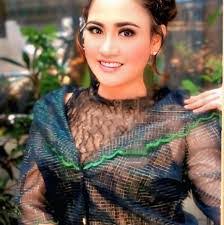 Beverly Moreno's Instagram, Twitter & Facebook