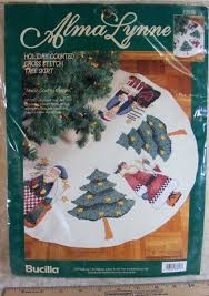 Each pattern is 181 stitches (width) by 79 stitches (height), and measures approximately 11.5 inches by 5 inches when stitched on 32. Bucilla Christmas Tree Skirt