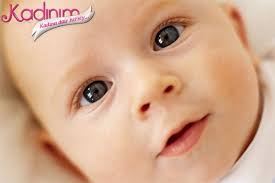 3 aylık erkek bebek ortalama 6500 gram, 3 aylık kız bebek ise ortalama 5800 gram ağırlığındadır. 4 Aylik Bebek Kac Kilo Olmali Bebek Sagligi