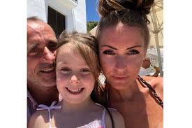 Amy Smith: Strangers donate £30,000 in 72 hours to save Dronfield mum's life