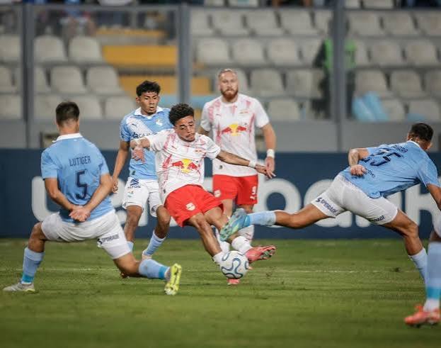 Bragantino supera expuls&atilde;o, segura empate e decidir&aacute; vaga em casa, na Sula
