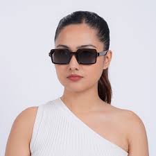 Mariana Black Rectangular Sunglasses