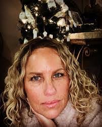 Lori Gavin's Instagram, Twitter & Facebook