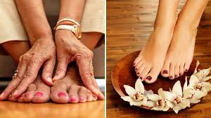 Step To Step Pedicure Procedure At Home,पानी में बस गिनती की चीजें मिलाकर  से हो जाएगा पेडीक्योर, उसके बाद करें 2 काल जो चमका देंगे पैर - how to do pedicure  at