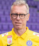 Maybe you would like to learn more about one of these? Peter Stoger Vereinslos Trainerprofil Kicker