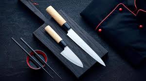 Ampia è la scelta di coltelli da cucina presente nel mercato mondiale. I 10 Migliori Coltelli Da Cucina Giapponesi Per Tutte Le Ricette