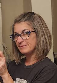 Old school hair model from the 80s & 90s, lol. I'm 50% grey, totally open  to the stylist's needs. Naturally extremely straight, medium thickness,  fine hair. I'm here for your experimentation!