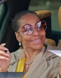 Mary Cosby Outfits & Fashion