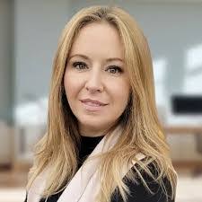 Joanne Speer's Instagram, Twitter & Facebook