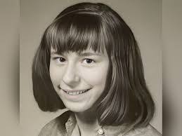 Lola Snyder's Instagram, Twitter & Facebook