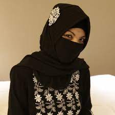 Kondisi rif'ah yang masih memakai jubah panjang dan jilbab lebar. Raka Cintaakhwat Twitter