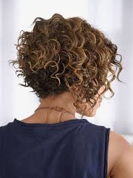 20 Short Bob Hairstyles For Curly Hair Avec Images Carre Plongeant Cheveux Boucles Cheveux Courts Boucles Carre Plongeant Cheveux Frises