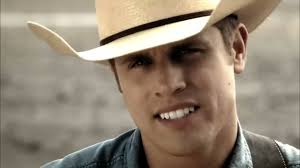 Dustin Lynch