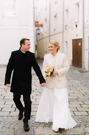 Das zieht man ihm von seinem lohn gleich ab. Winterhochzeit In Wels Winterhochzeit Schwedische Hochzeit Kleine Hochzeit