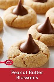 Classic Peanut Butter Blossom Cookies Cookies Recipes Christmas Easy Peanut Butter Peanut Butter Blossom Cookies