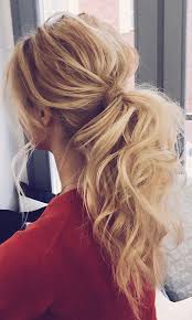 This interesting hairstyle mimics the shape of a ponytail without actually tying hair together. 53 Best Ponytail Hairstyles Low And High Ponytails To Inspire Hairstyles Weddinghair Ponytails Wedding Hairstyles Ponytail Weddinghairstyles Prom Hairstyle Easy Ponytails Puff Ponytails Fabmood Wedding Colors Wedding Themes Wedding