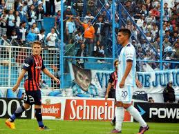 San lorenzo visitará a atlético tucumán en un partido en el que ambos no tienen otra opción que ganar, para mantener alguna chance de pelearle a banfield la posibilidad de ganar la zona campeonato b y llegar a la final de la copa diego maradona. San Lorenzo Busca Prenderse En El Torneo Ante Atletico Tucuman
