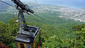 Levántate temprano y toma el teleférico por la mañana, pues a menudo las nubes ocultan el paisaje más tarde. Seilbahn Teleferico Puerto Plata Puerto Plata Arrivalguides Com