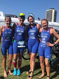 Louise minchin has been a regular presenter on bbc breakfast since 2006. Louise Minchin On Twitter One Of My Favourite Things About Triathlon Is The People I Meet Wtsgoldcoast Awesome Triathlon Sisters Brittri