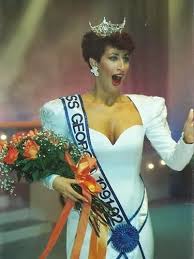 Kim Of Queens Back In The Day Pageant Pictures Queen Pictures Girls Show