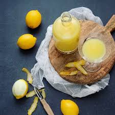 Cookeez On Instagram Nouvelle Recette Sur Le Blog Limoncello Maison Une Liqueur De Citron Italienne Au Top Limoncello Lemon Citron Alcoolcitron