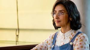 Manisha koirala (born 16 august 1970) is a nepali actress who mainly appears in bollywood, though she has worked in several south indian and her native country's films. Manisha Koirala Plays Parsi Mom In Netflix Film Maska Entertainment News India Tv