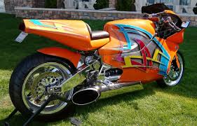 Quand on pense aux moyens de transport rapides, on a tendance à penser aux voitures exotiques du genre ferrari et lamborghini, mais il ne faut pas oublier qu'en termes de. Y2k La Moto La Plus Rapide Du Monde Motor All Cars