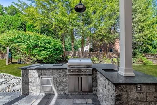 The Rise of Outdoor Kitchens: Must-Have for Modern Living