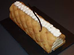 Buche Pomme Caramel Beurre Sale A Table Chez Emilie Pomme Caramel Caramel Buche Caramel Beurre Sale