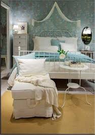 Rossy De Palma Carlos Moya Eva Gonzalez Arredano Una Casa Per Ikea Con Budget Low Cost Paperblog Idee Per La Stanza Da Letto Camera Da Letto Arredamento Camere Shabby Chic