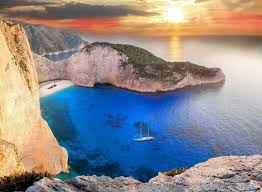 From wikimedia commons, the free media repository. Navagio Strand Schiffswrack Blaue Grotten Tagestour Getyourguide