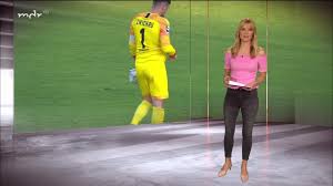 Hier erfährst du alles, was du über die moderatorin wissen musst. Stephanie Muller Spirra Bei Sport Im Osten Im Mdr Am 27 06 2020 I Kleine Fernsehseite Der Zweite Versuch Bilder Und Videos Der Tv Auftritte Interessanter Frauen