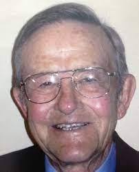 Kelly Gage's Instagram, Twitter & Facebook